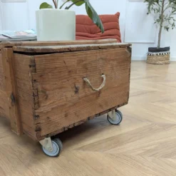 Table basse coffre vintage