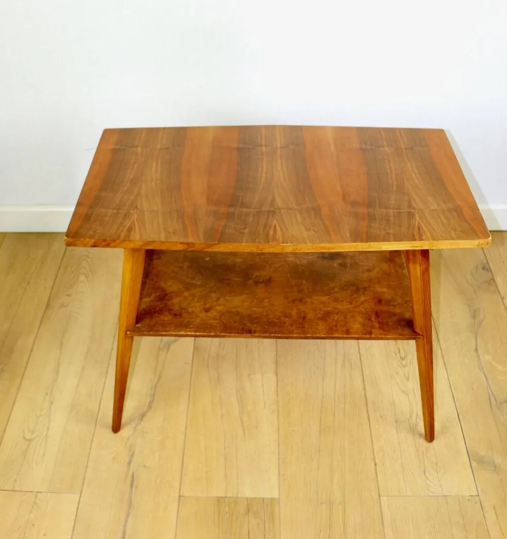 Table basse console en polonais des années 1970, carrée et multifacette.