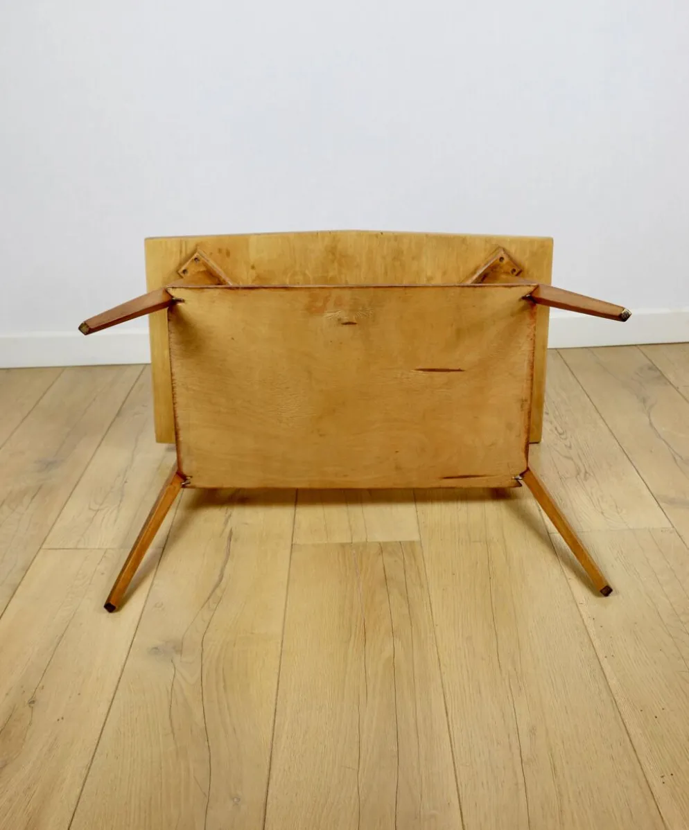Table basse console en polonais des années 1970, carrée et multifacette.