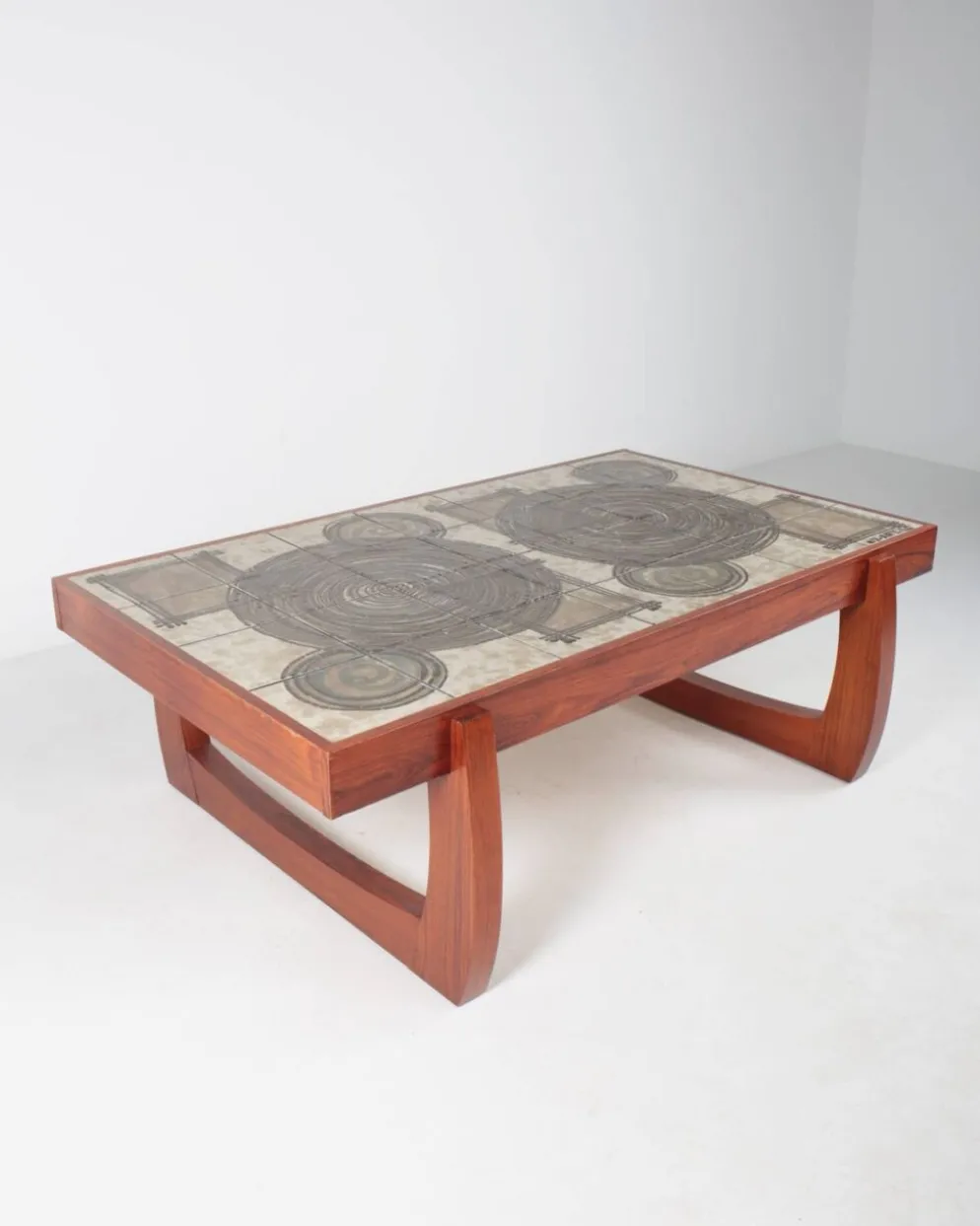 Table basse danoise en palissandre et céramique signée "Ox Art"