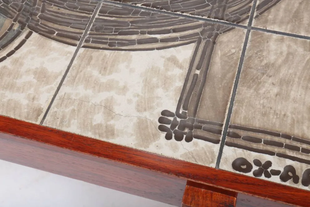 Table basse danoise en palissandre et céramique signée "Ox Art"