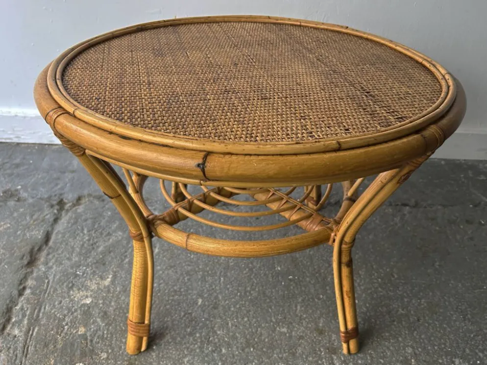 Table basse / d'appoint en bambou et rotin vintage italien des années 1960/70.