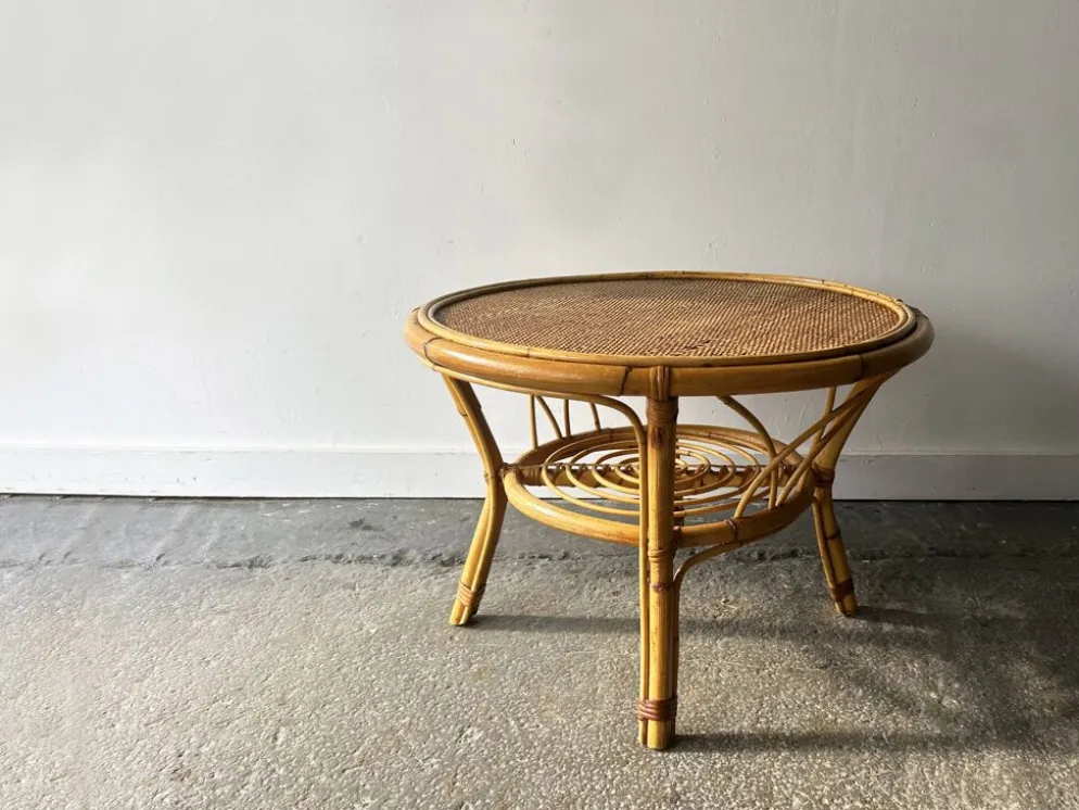 Table basse / d'appoint en bambou et rotin vintage italien des années 1960/70.