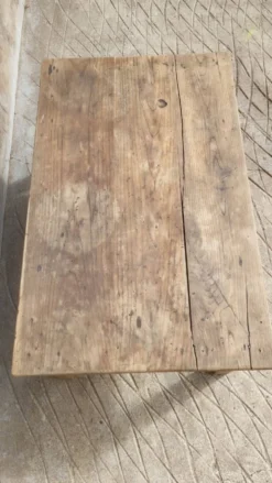 Table basse de ferme