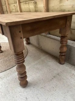 Table basse de ferme