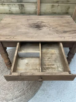 Table basse de ferme