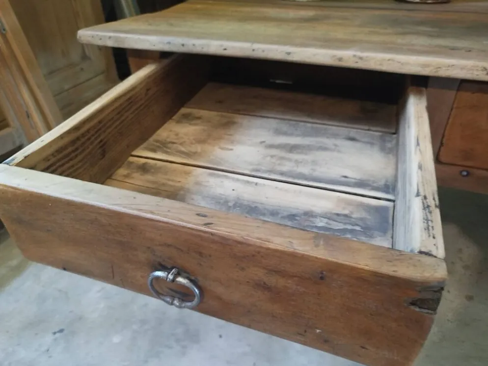 Table basse de ferme ancienne