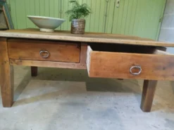 Table basse de ferme ancienne
