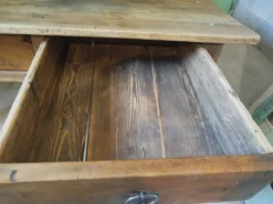 Table basse de ferme ancienne