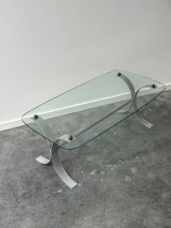 Table basse design en métal brossé et plateau en verre, années 1970