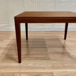 TABLE BASSE DESIGN ET ESTAMPILLE SCANDINAVE "1950".