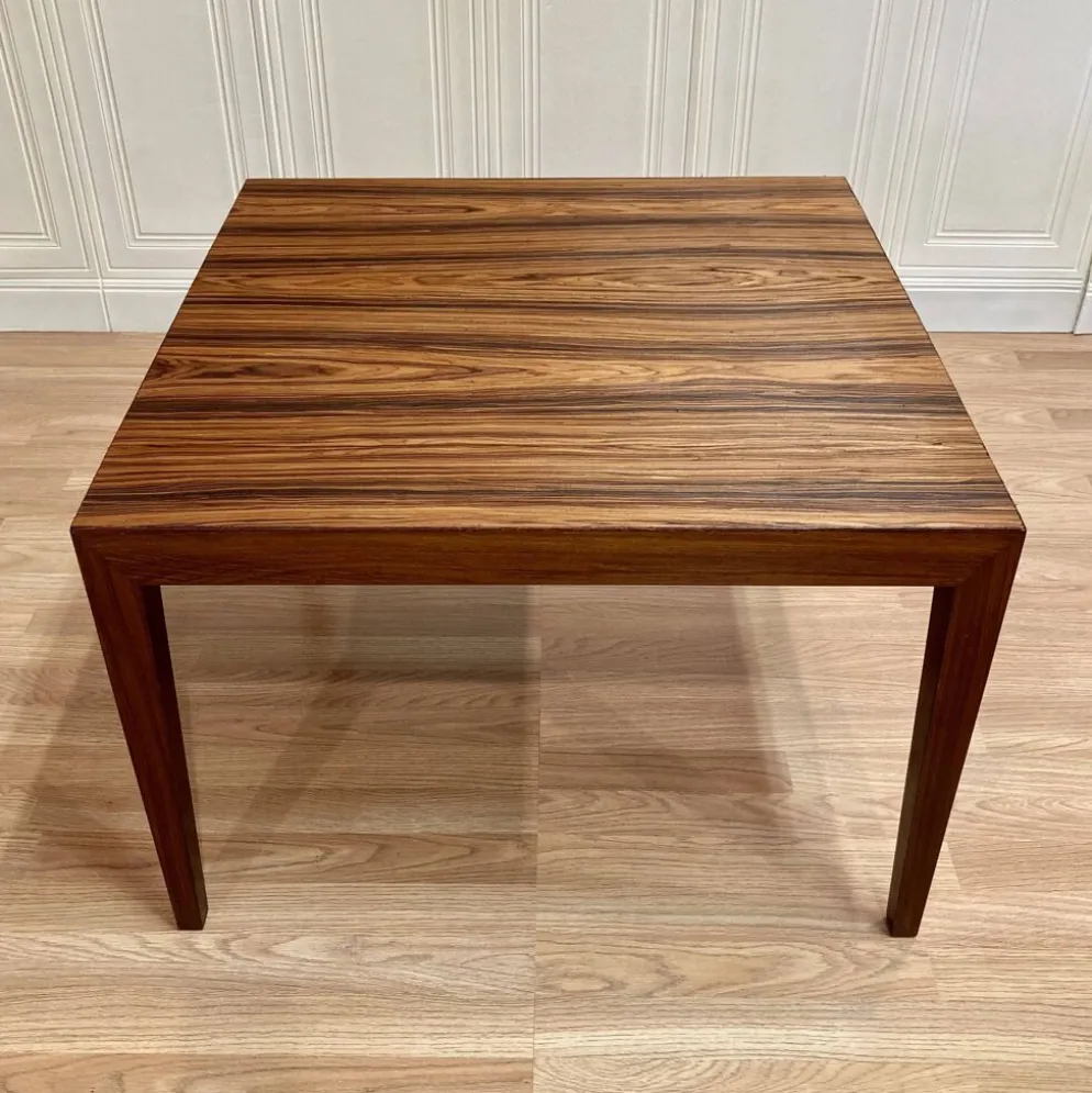 TABLE BASSE DESIGN ET ESTAMPILLE SCANDINAVE "1950".
