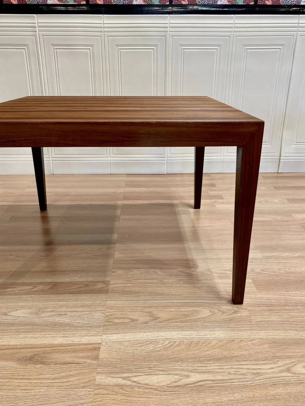 TABLE BASSE DESIGN ET ESTAMPILLE SCANDINAVE "1950".