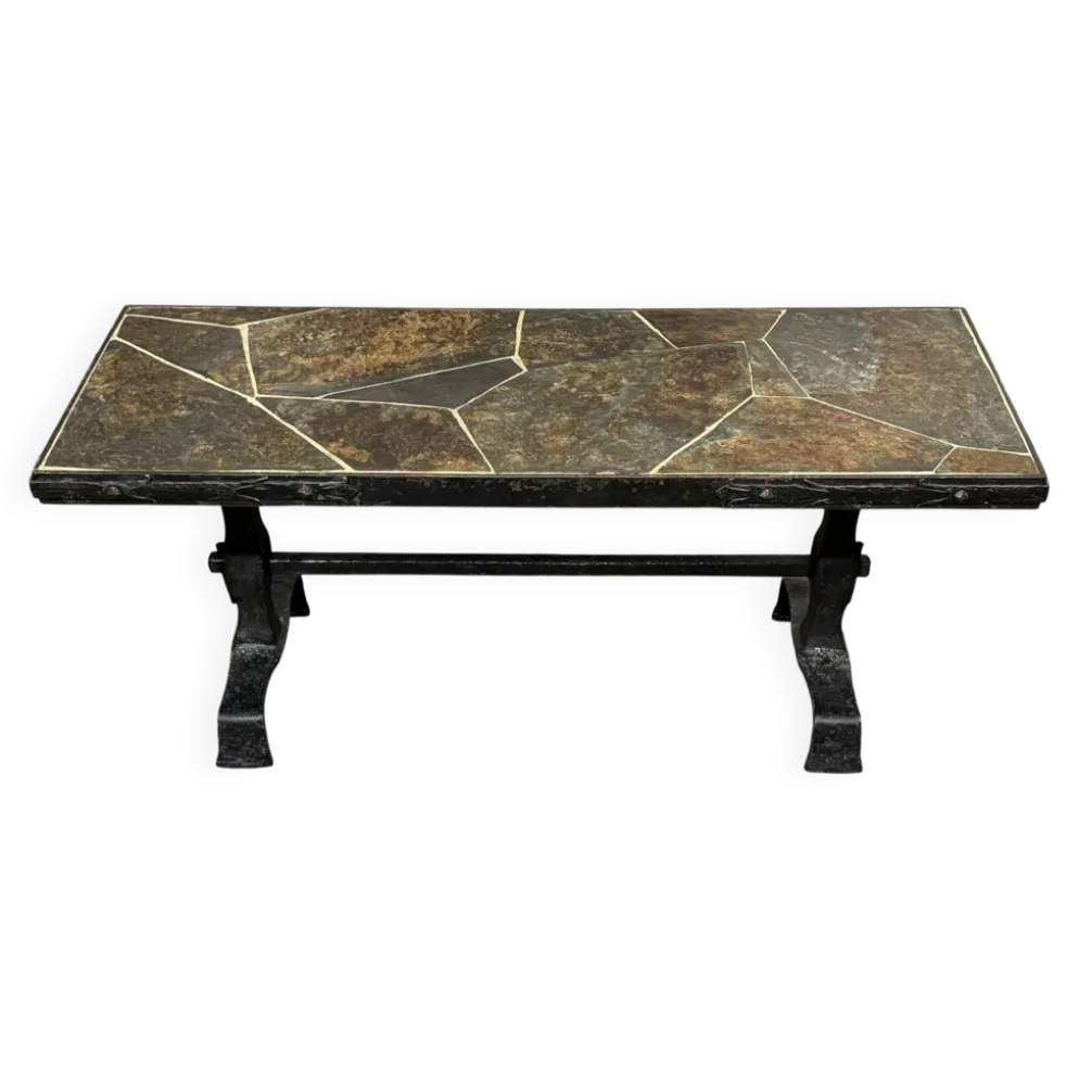 Table basse en acier forgé et plateau en ardoise, travail des années 1950