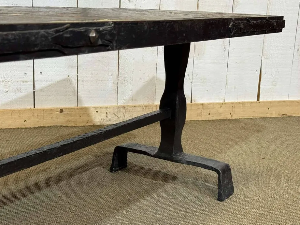 Table basse en acier forgé et plateau en ardoise, travail des années 1950