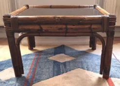 Table basse en bambou et verre fumé, années 1960
