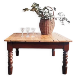 Table basse en bois et pieds tournés