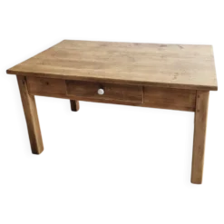 Table basse en bois massif