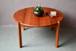 Table basse en bois massif design organique scandinave vintage rétro années 80