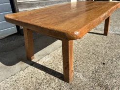 Table basse en chêne