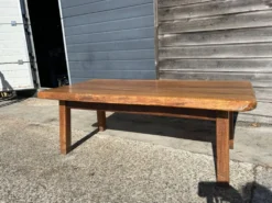 Table basse en chêne
