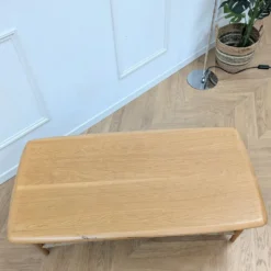 Table basse en chêne
