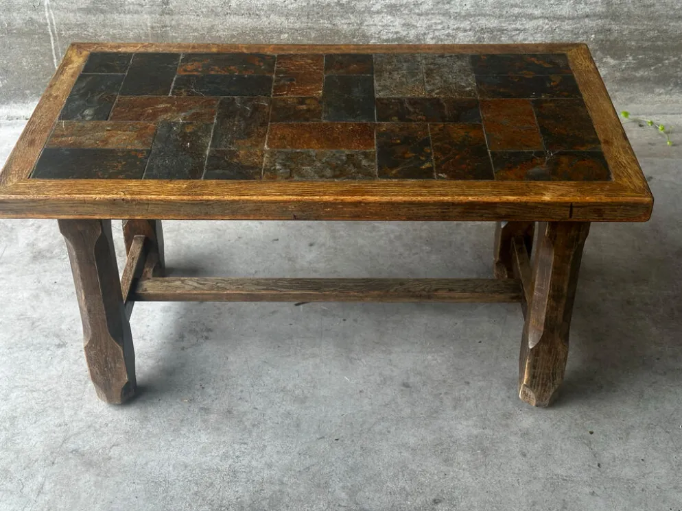 Table basse en chêne et ardoise – années 60-70