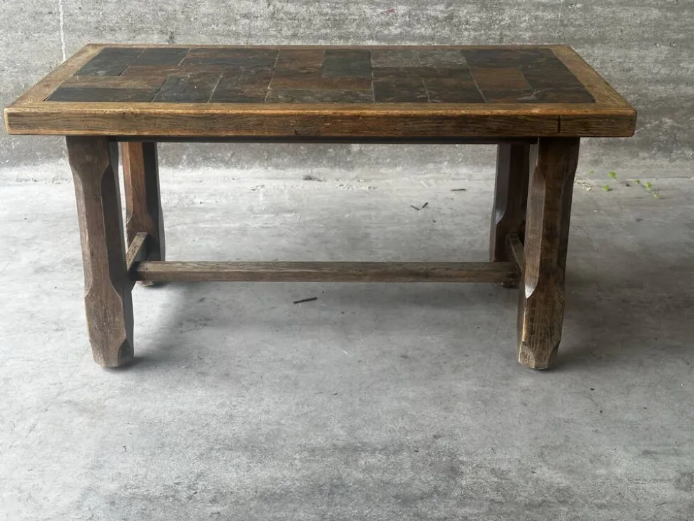 Table basse en chêne et ardoise – années 60-70