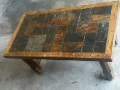 Table basse en chêne et ardoise – années 60-70