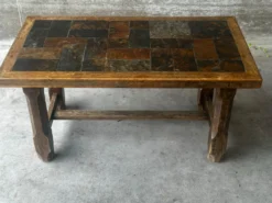 Table basse en chêne et ardoise – années 60-70