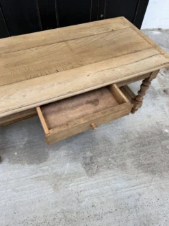 Table basse en chêne fin XIXème