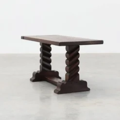 Table basse en chêne noir avec des pieds de tréteau à spirale, France, vers 1915