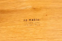 Table basse en chêne par Hans J. Wegner pour PP Møbler