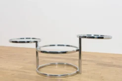 Table basse en chrome et verre de style mid-century par Milo Baughman, États-Unis, années 1970.