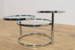 Table basse en chrome et verre de style mid-century par Milo Baughman, États-Unis, années 1970.