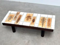 Table basse en céramique blanche Roger Capron
