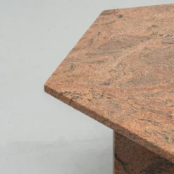 Table basse en granit des années 1970