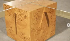 Table basse en loupe d'orme et verre trempé par Jean-Claude Mahey pour Roche Bobois