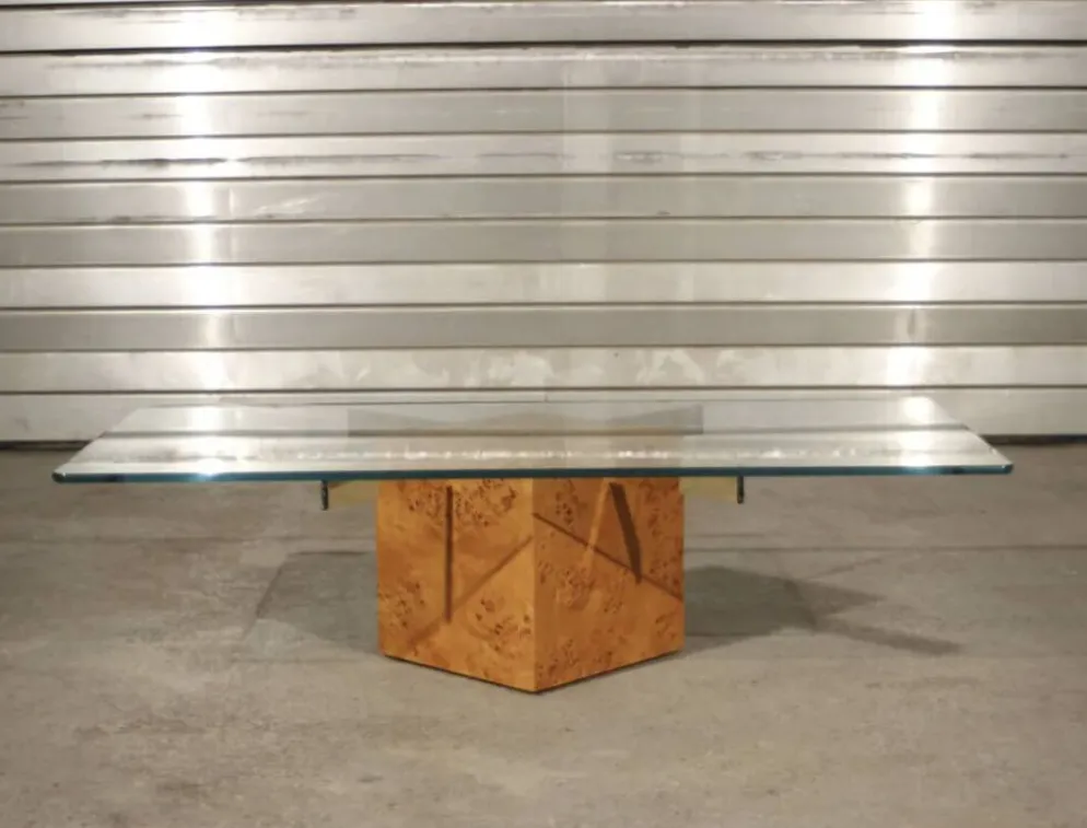 Table basse en loupe d'orme et verre trempé par Jean-Claude Mahey pour Roche Bobois