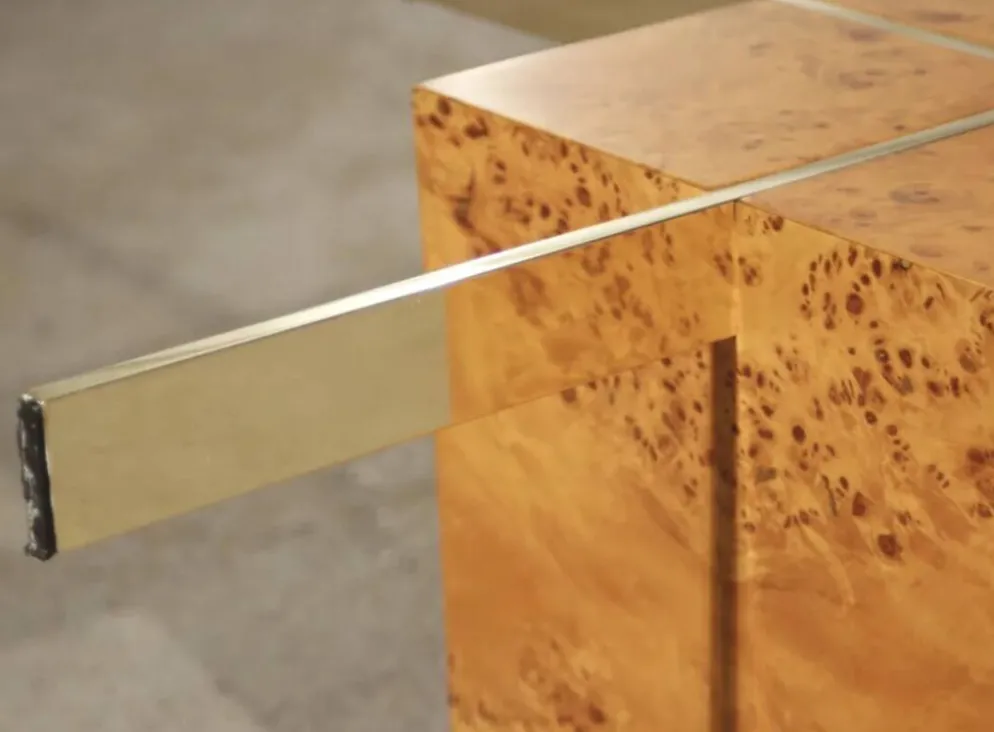Table basse en loupe d'orme et verre trempé par Jean-Claude Mahey pour Roche Bobois
