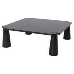 Table basse en marbre noir Eros par Angelo Mangiarotti pour Skipper, années 1990.