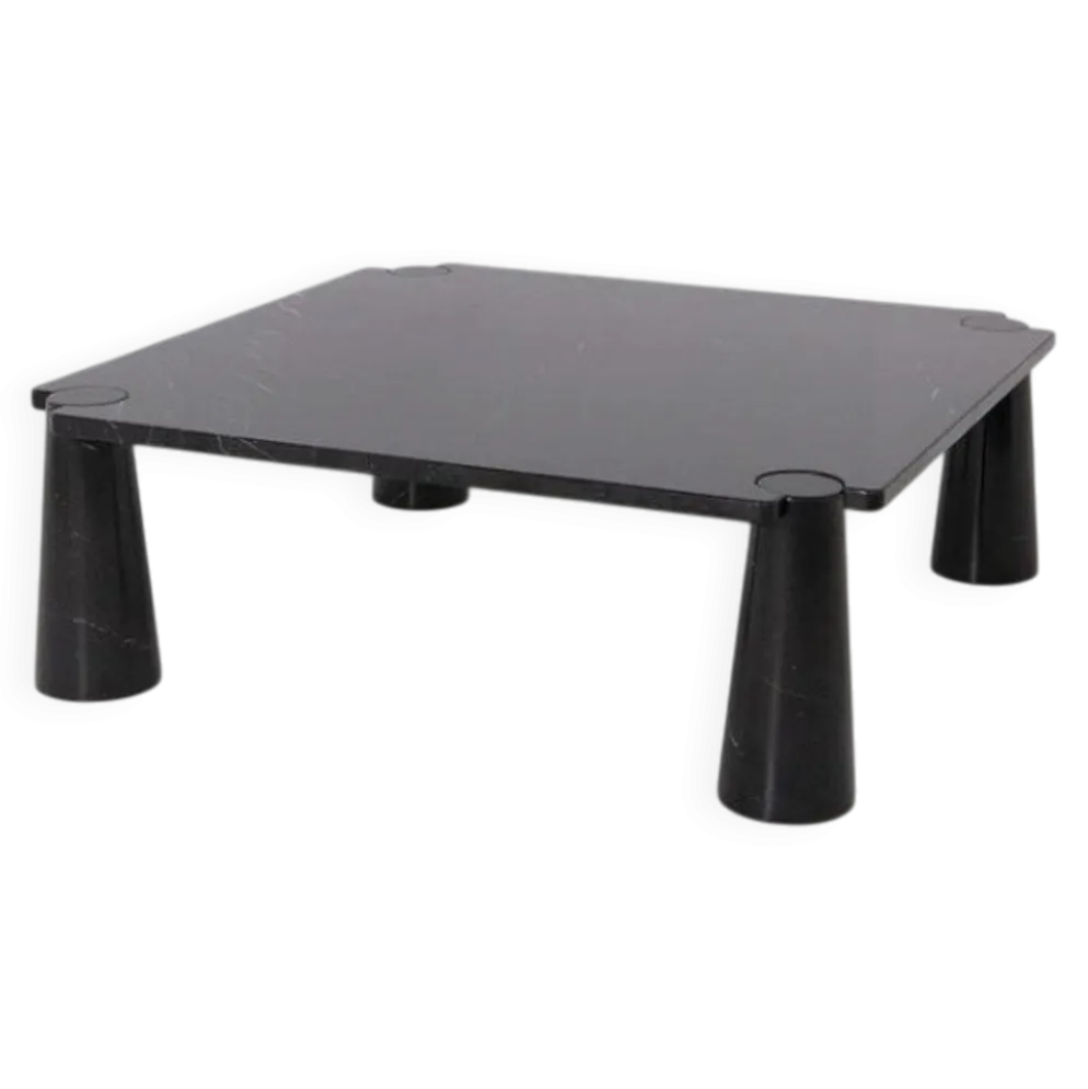 Table basse en marbre noir Eros par Angelo Mangiarotti pour Skipper, années 1990.