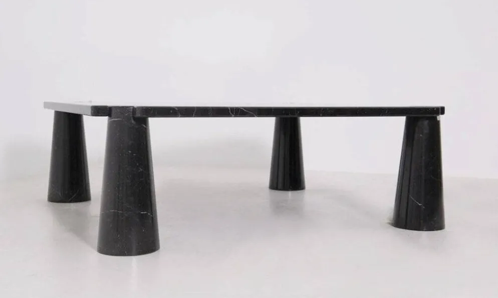 Table basse en marbre noir Eros par Angelo Mangiarotti pour Skipper, années 1990.