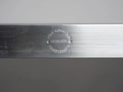 Table basse en marbre roulé par Poul Kjaerholm pour Fritz Hansen, Danemark, années 1990.