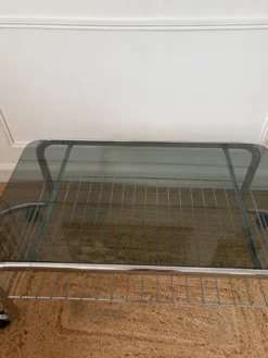 Table basse en métal et verre fumé 1970
