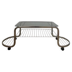 Table basse en métal et verre fumé 1970