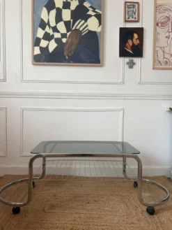 Table basse en métal et verre fumé 1970