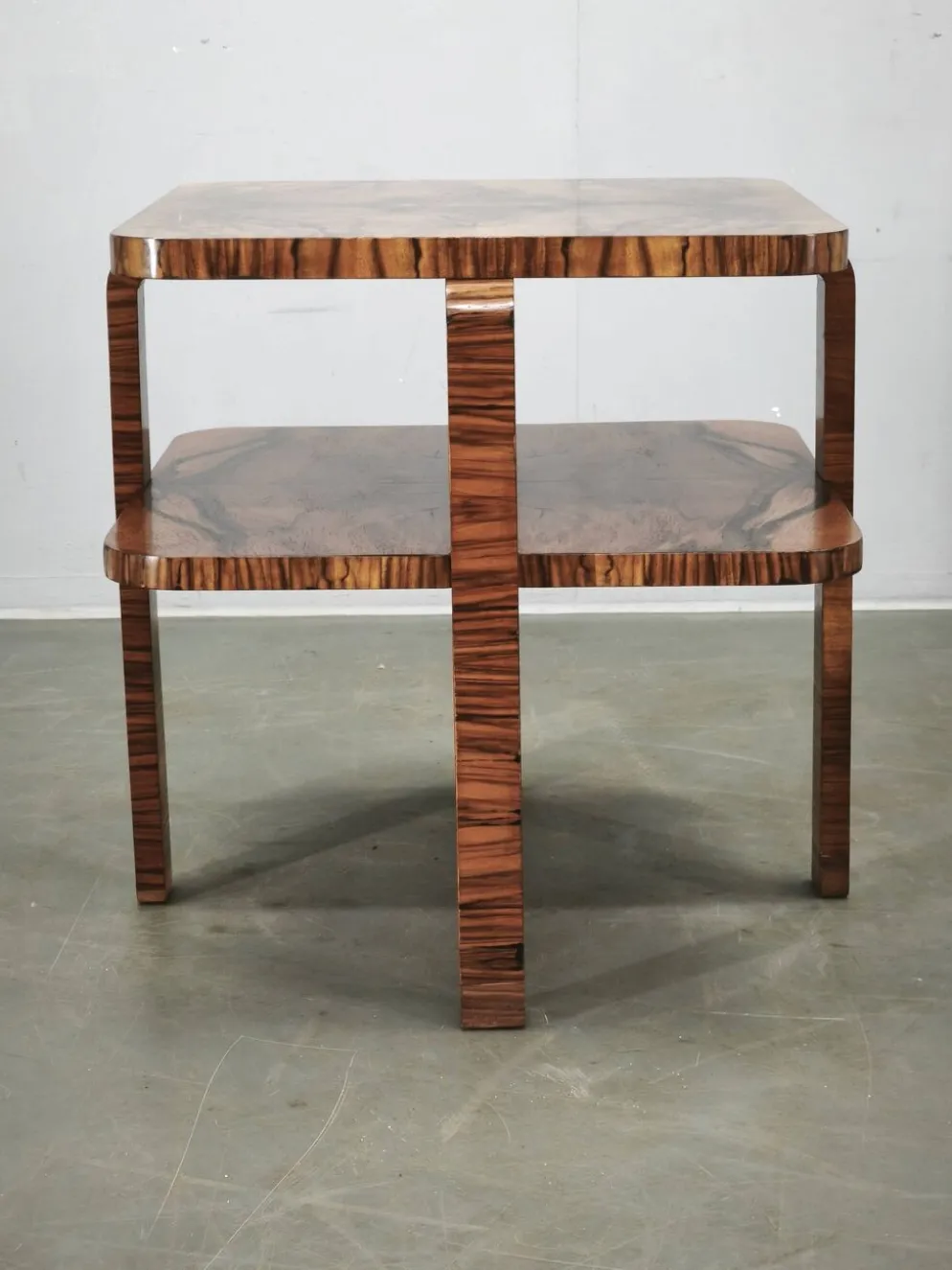 Table basse en noyer à deux niveaux Art Déco des années 1930, Tchécoslovaquie