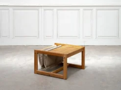 Table basse en pin Habitat avec range livre en toile de jute intégré