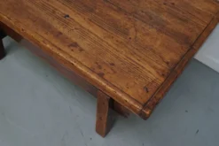 Table basse en pin rustique, style ferme français du début du 20e siècle